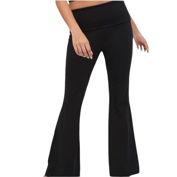 Offline by Arie Thick Waffle Material Black Flare Leggings Size: Medium - Picture 1 of 5
